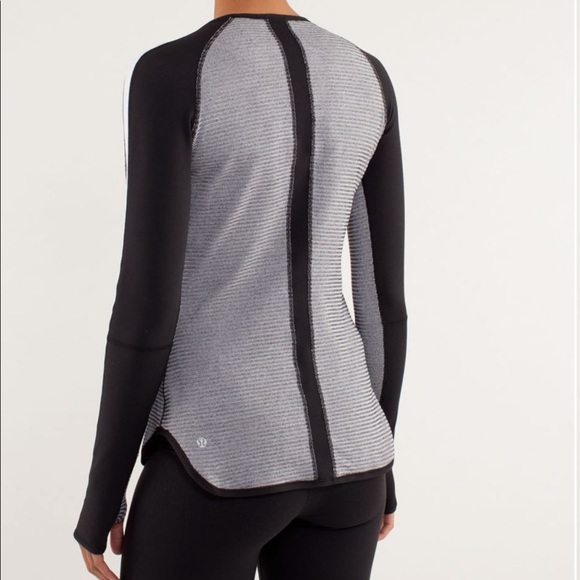 Lululemon Runder Under Long Sleeve size 6